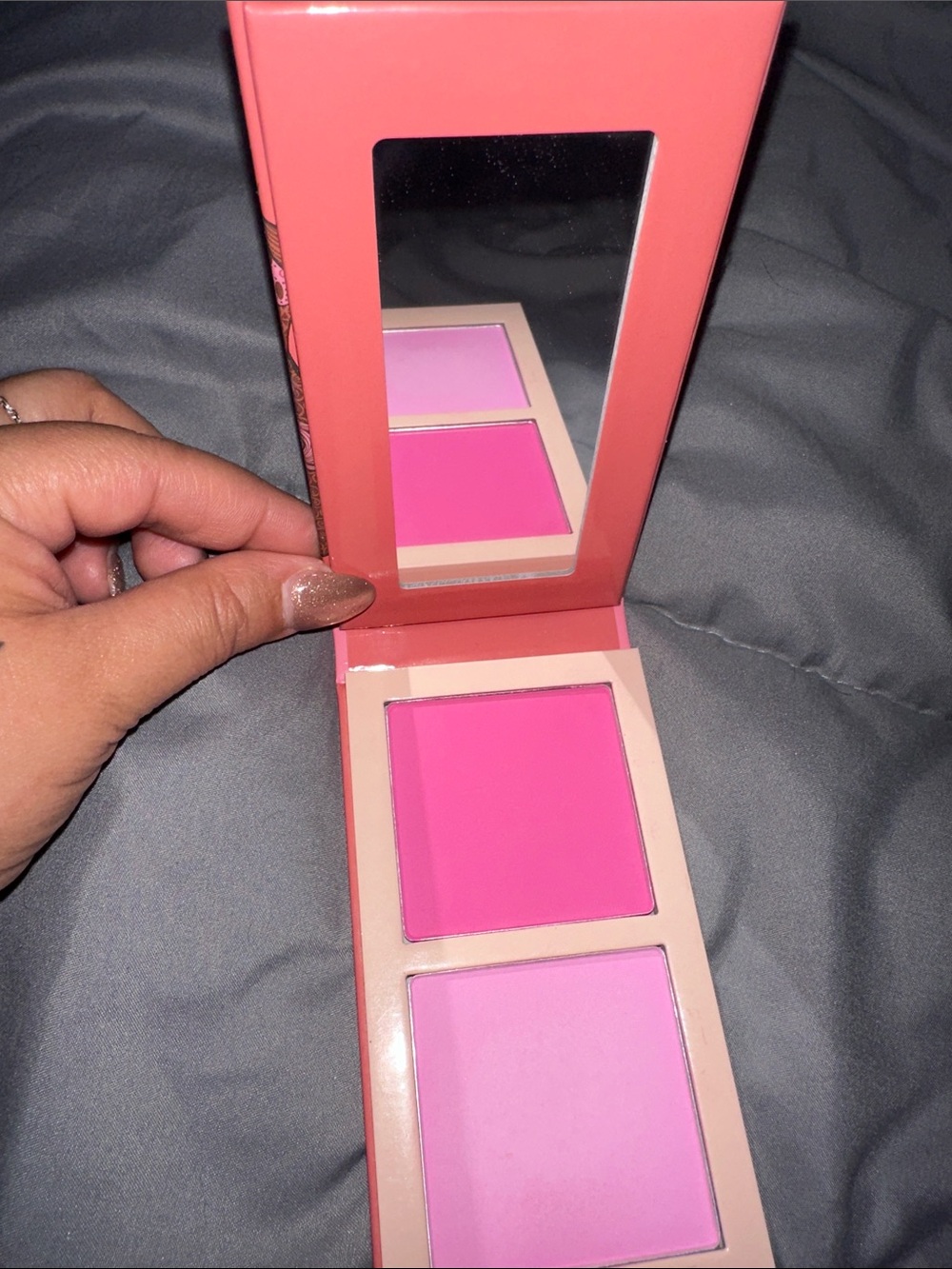 Juvia's Place Dual Pink Blush Duo - Bright Fuchsia & Soft Pink